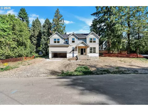 885 SE Hollow St, Hillsboro, OR 97123