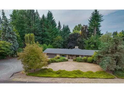 8790 S Grizzly Bear Dr, Canby, OR 97013