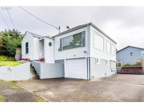1740 NE 16th St, Lincoln City, OR 97367