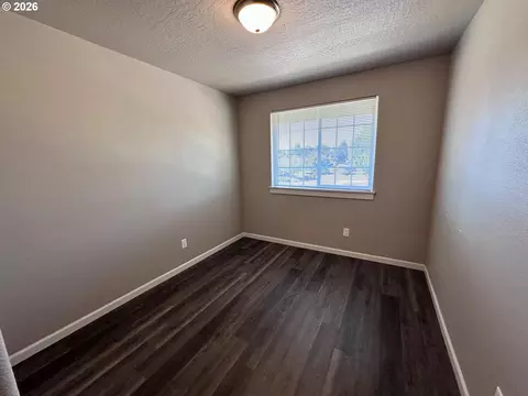 Bedroom - 243 Lacasa St, Eugene, OR 97402 photo 7 of 9