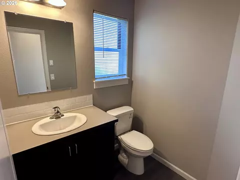 Bath - 243 Lacasa St, Eugene, OR 97402 photo 1 of 3