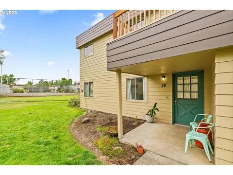 2727 Gateway St #24, Springfield, OR 97477