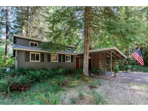 9929 Beach Dr, Birkenfeld, OR 97016