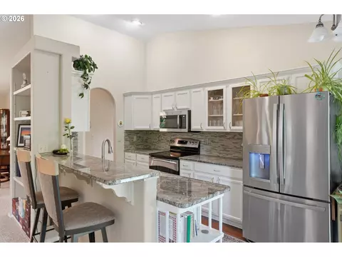 Kitchen - 3003 NW Julia St, Camas, WA 98607 photo 1 of 4