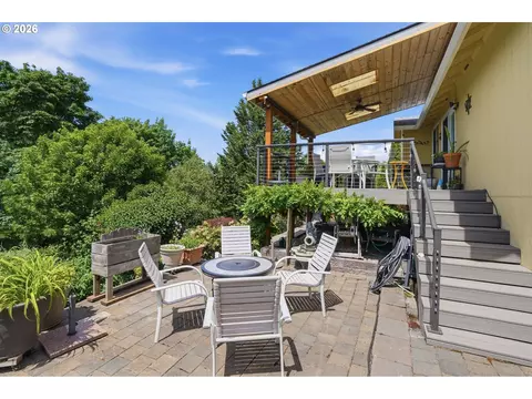 Exterior - 3003 NW Julia St, Camas, WA 98607 photo 3 of 8