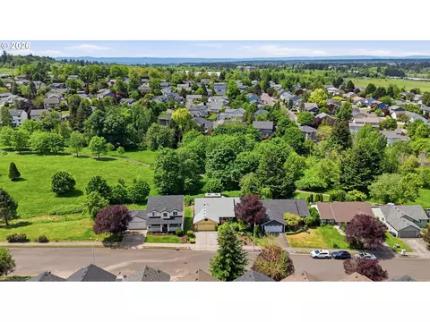 View/Area - 3003 NW Julia St, Camas, WA 98607 photo 9 of 11