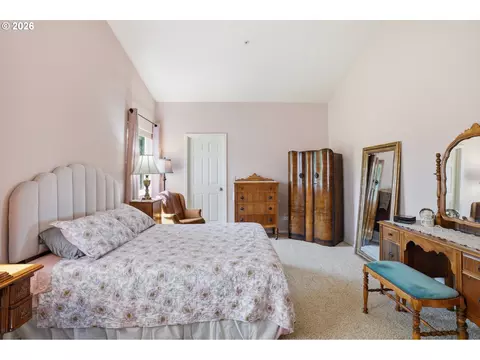 Bedroom - 3003 NW Julia St, Camas, WA 98607 photo 1 of 4
