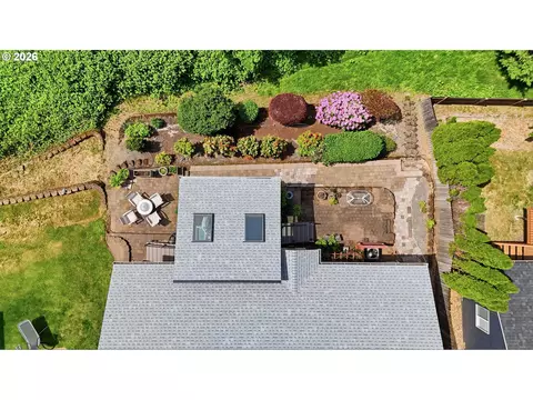 Exterior - 3003 NW Julia St, Camas, WA 98607 photo 4 of 8