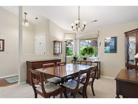 Dining - 3003 NW Julia St, Camas, WA 98607 photo 2 of 3