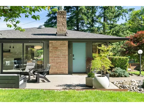 7615 SW 35th Ave, Portland, OR 97219