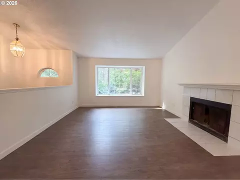 Living - 845 SE 8th St, Gresham, OR 97080 photo 2 of 2
