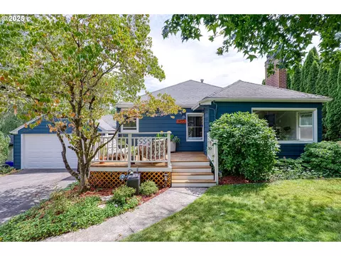 9122 SW 35th Ave, Portland, OR 97219