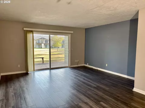Living - 2058 NE Hogan Dr, Gresham, OR 97030 photo 3 of 3
