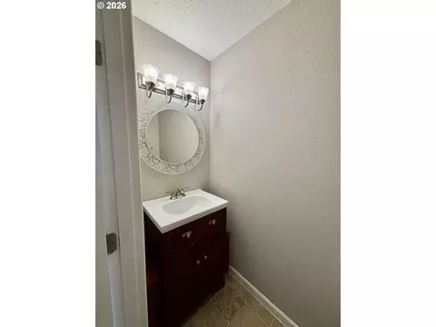 Bath - 2058 NE Hogan Dr, Gresham, OR 97030 photo 1 of 4