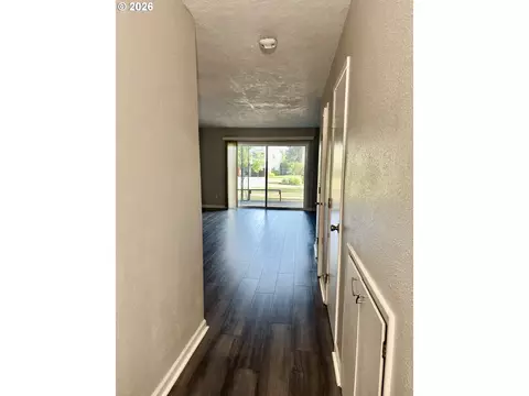 Entry Way - 2058 NE Hogan Dr, Gresham, OR 97030 photo 1 of 3