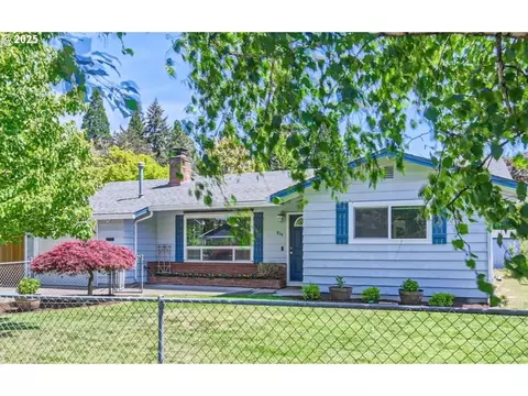 834 SE 16th Ave, Hillsboro, OR 97123