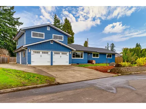 2230 Viewmont Ave, Springfield, OR 97477
