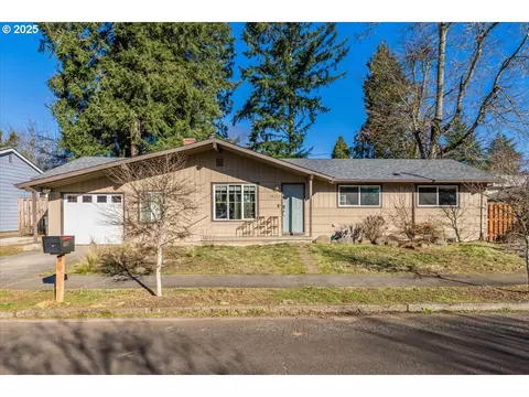 14231 SE Salmon St, Portland, OR 97233