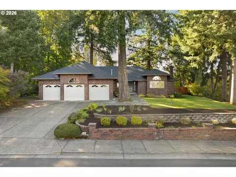 18078 Crest Ct, Oregon City, OR 97045