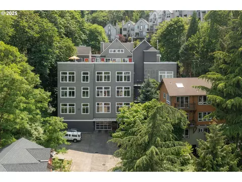 1910 SW 18th Ave #34, Portland, OR 97201