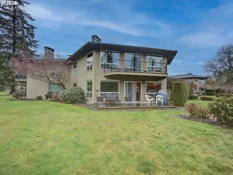 68660 E Fairway Estates Rd, Welches, OR 97067