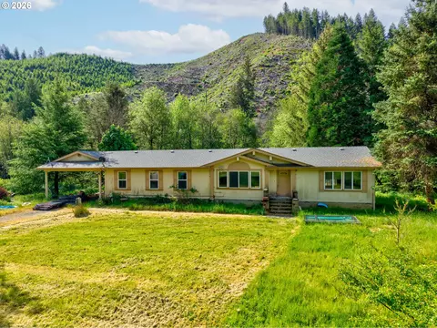 13339 N Myrtle Rd, Myrtle Creek, OR 97457