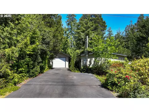 35025 The Glade, Nehalem, OR 97131
