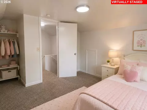 Bedroom - 263 28th Ave, Longview, WA 98632 photo 6 of 8