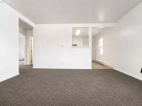 Living - 263 28th Ave, Longview, WA 98632 photo 3 of 3