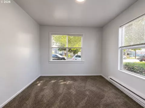Bedroom - 263 28th Ave, Longview, WA 98632 photo 3 of 8