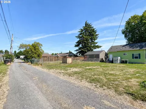 Exterior - 263 28th Ave, Longview, WA 98632 photo 4 of 4