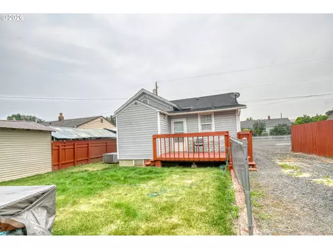 Exterior - 1806 SE Byers Pl, Pendleton, OR 97801 photo 12 of 13