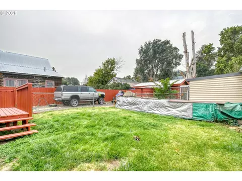 Exterior - 1806 SE Byers Pl, Pendleton, OR 97801 photo 10 of 13