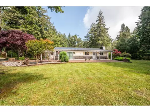 88771 Tokyo Ln, Bandon, OR 97411
