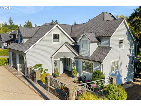 4368 Lakeview Blvd, Lake Oswego, OR 97035
