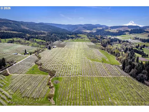 3316 Thomsen Rd, Hood River, OR 97031