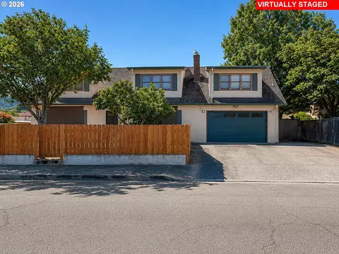 Exterior - 212 Park St, Riddle, OR 97469 photo 1 of 6