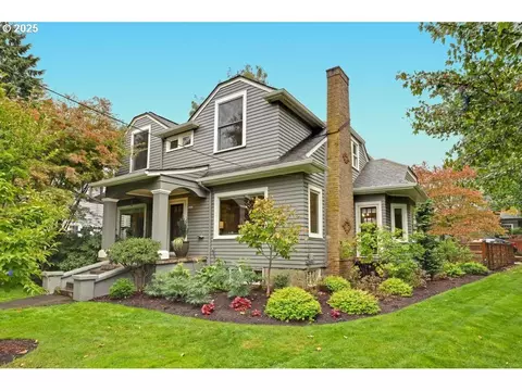 4204 NE Hassalo St, Portland, OR 97213