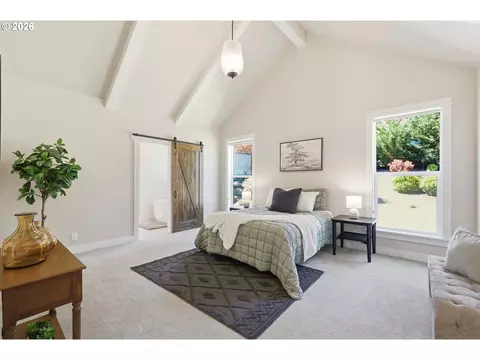 Bedroom - 2153 Majestic Pl, Eugene, OR 97403 photo 1 of 2