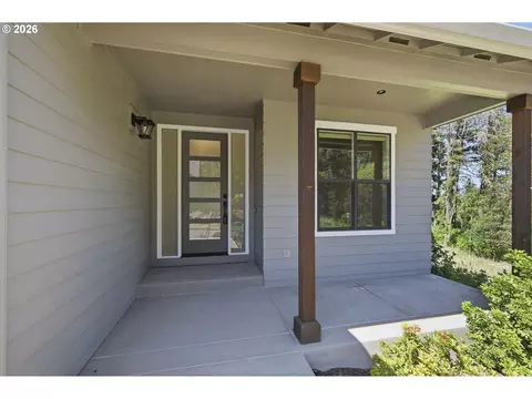 Exterior - 2153 Majestic Pl, Eugene, OR 97403 photo 2 of 2