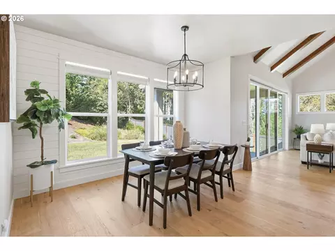 Dining - 2153 Majestic Pl, Eugene, OR 97403 photo 1 of 2