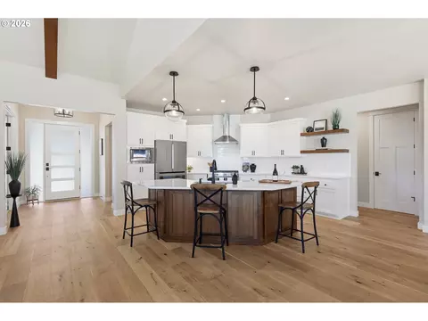 Kitchen - 2153 Majestic Pl, Eugene, OR 97403 photo 2 of 8