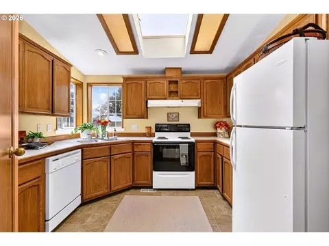 Kitchen - 1515 Morgensen Rd, Mosier, OR 97040 photo 1 of 3