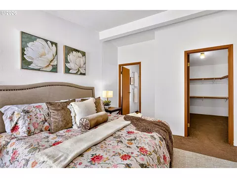 Bedroom - 1515 Morgensen Rd, Mosier, OR 97040 photo 3 of 7