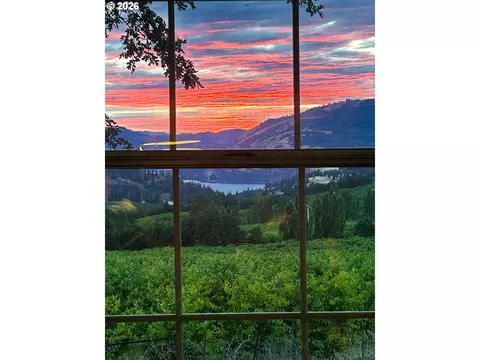 View/Area - 1515 Morgensen Rd, Mosier, OR 97040 photo 2 of 4