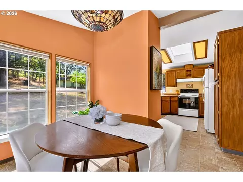 Dining - 1515 Morgensen Rd, Mosier, OR 97040 photo 2 of 3