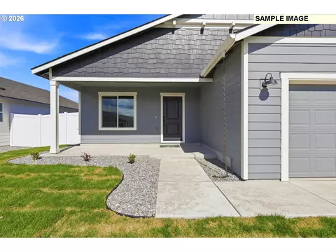 845 E Kinsley Ave, Hermiston, OR 97838 photo 2