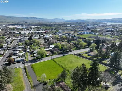 W 10th St, The Dalles, OR 97058 photo 10