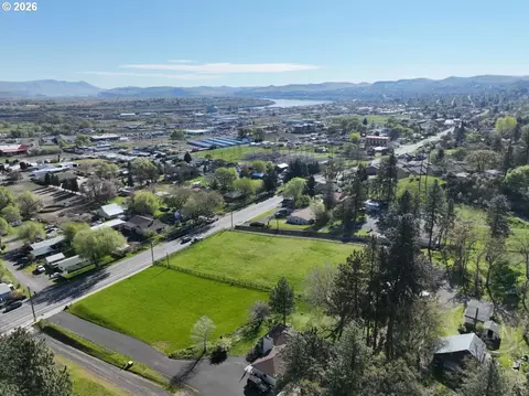 W 10th St, The Dalles, OR 97058 photo 11