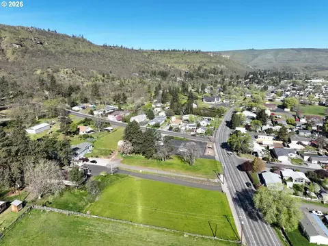 W 10th St, The Dalles, OR 97058 photo 5